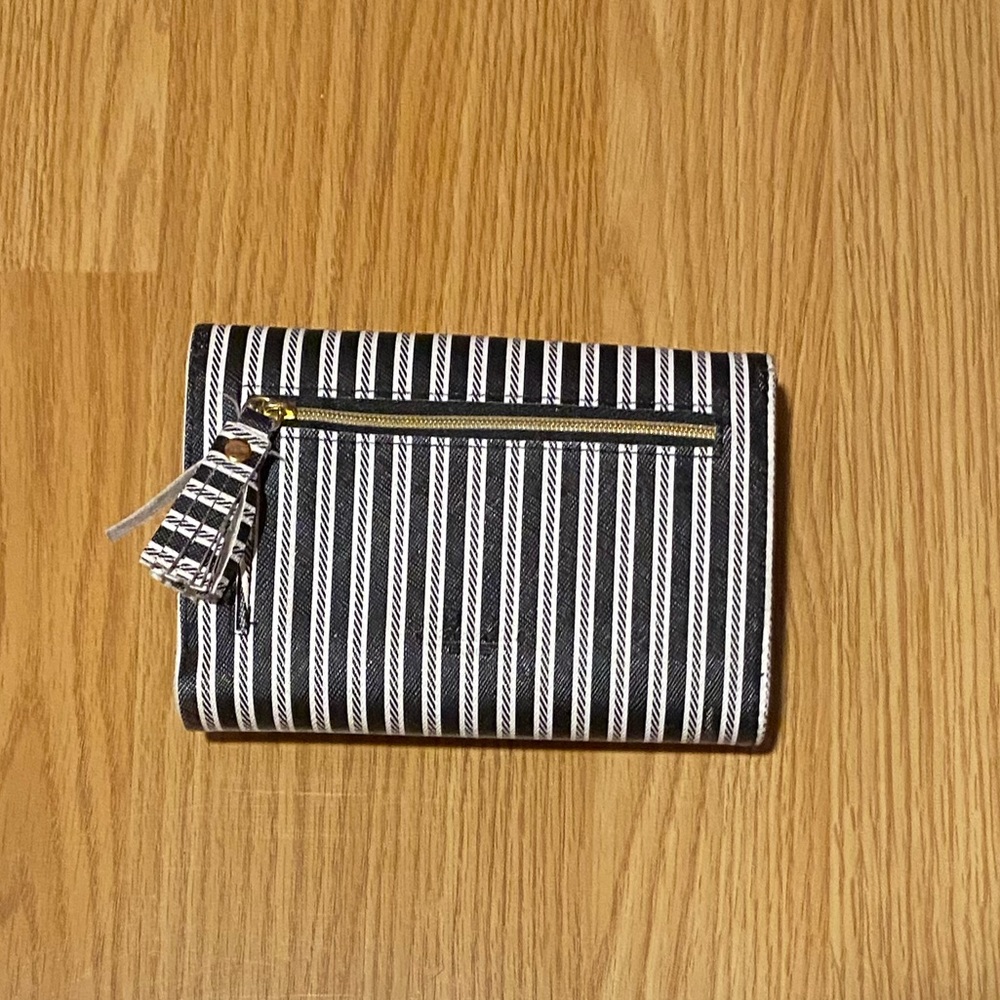 Wallet - Picture 4 of 4
